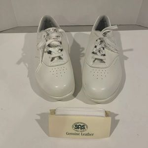 White Sneakers NWOT
